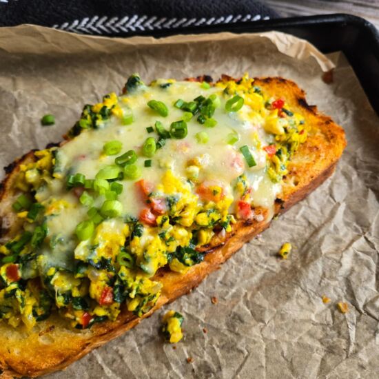Cheesy Spinach Scram Toastie