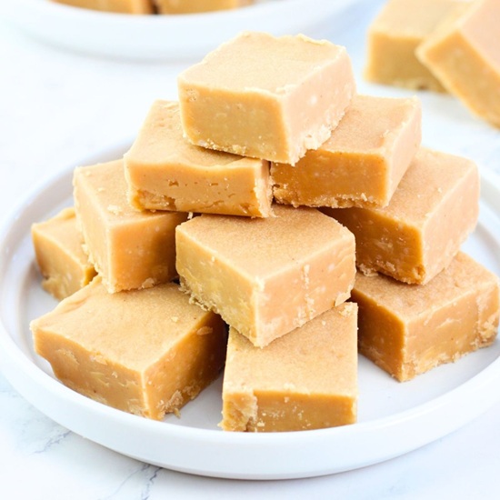 Quick and Easy Peanut Butter Fudge