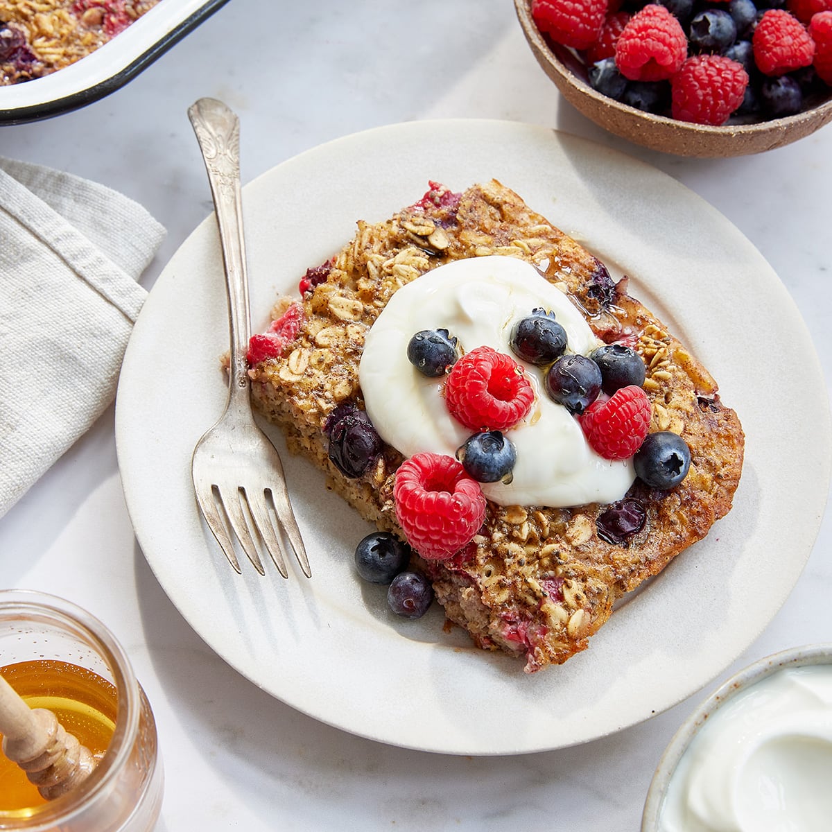 Baked Oats, Chia Seeds & Berries
