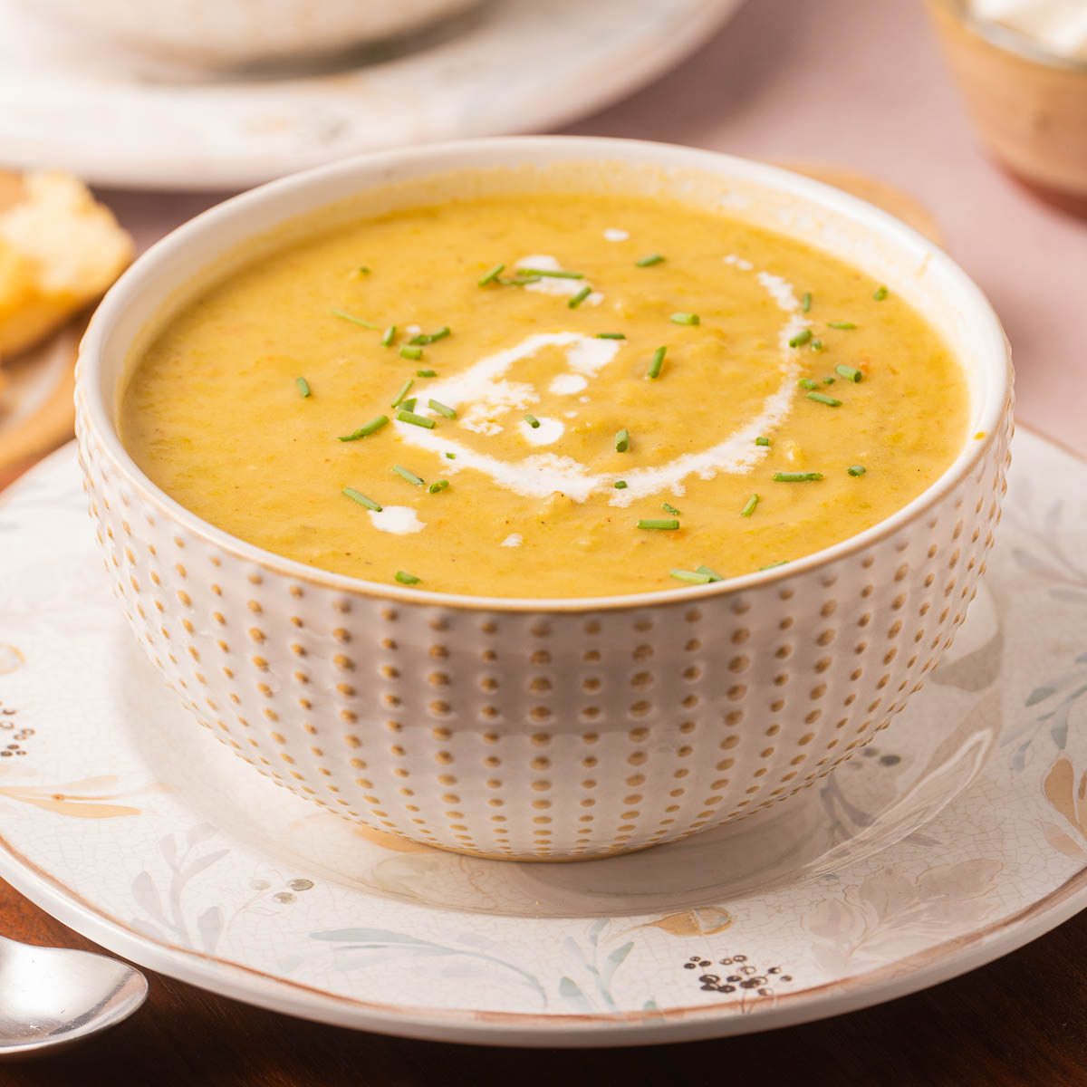 Creamy Asparagus and Potato Soup