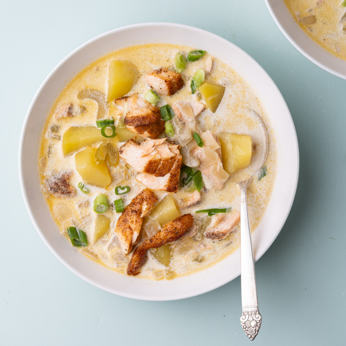 One-Pot Salmon Chowder Soup