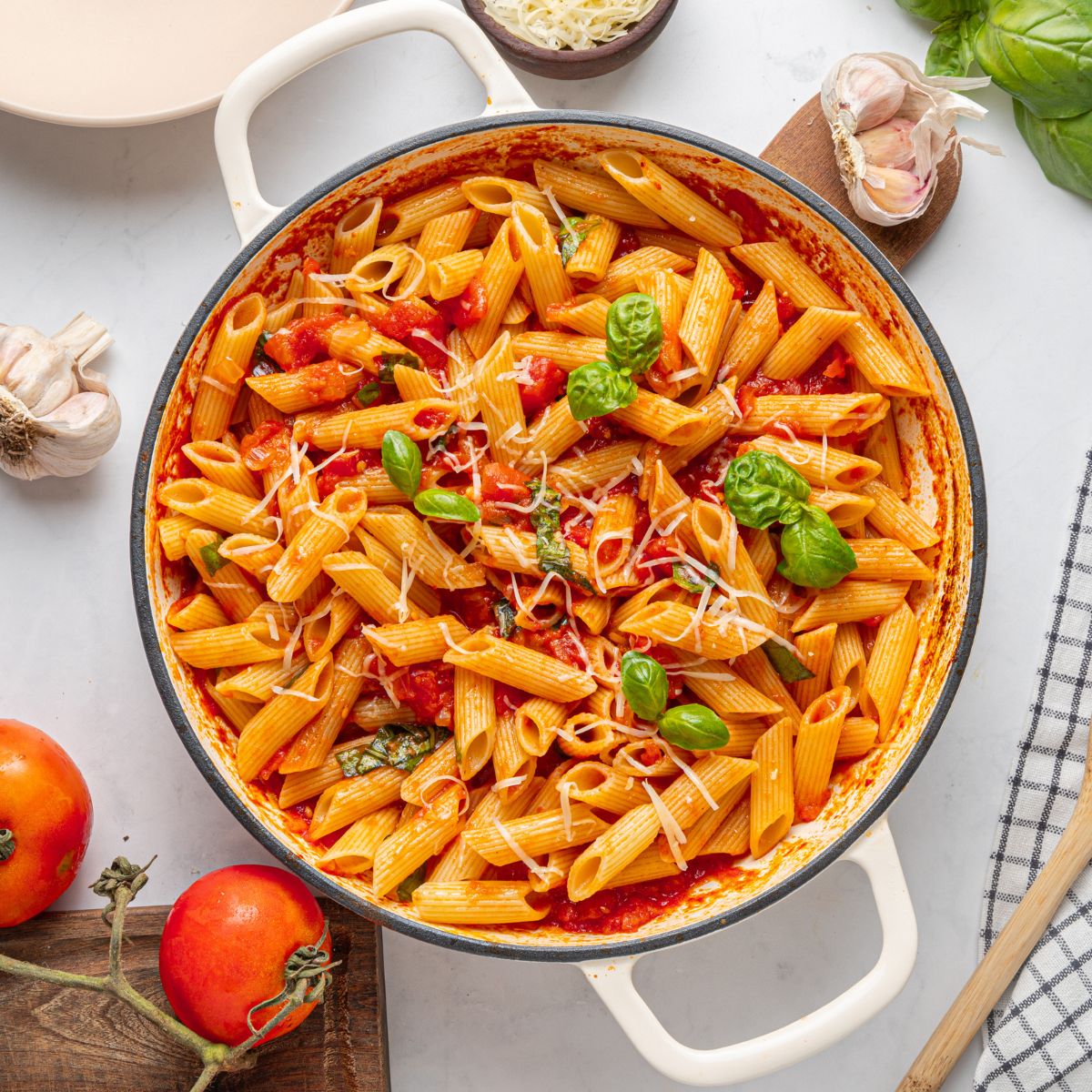 Penne Pomodoro With Tomato & Basil