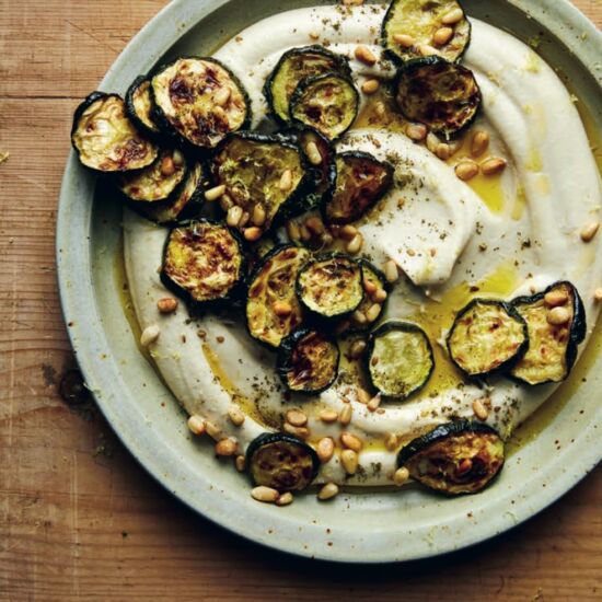 Garlic Hummus & Courgette Bowl