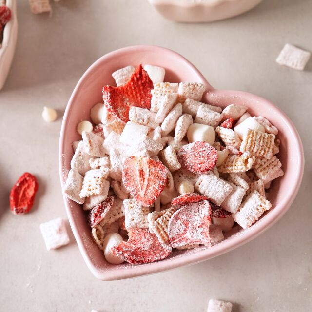 Strawberry Shortcake Snack Mix