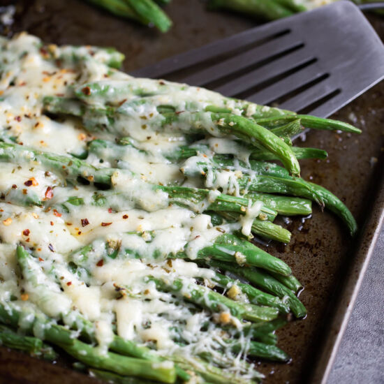 Cheesy Roasted Green Beans