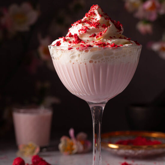 Creamy Strawberry Liqueur Cocktail