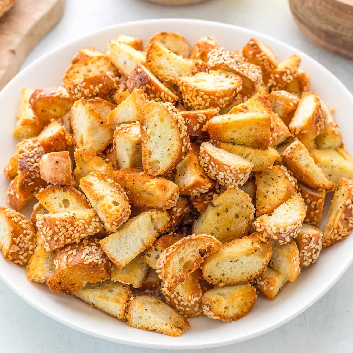 Crunchy Bagel Croutons