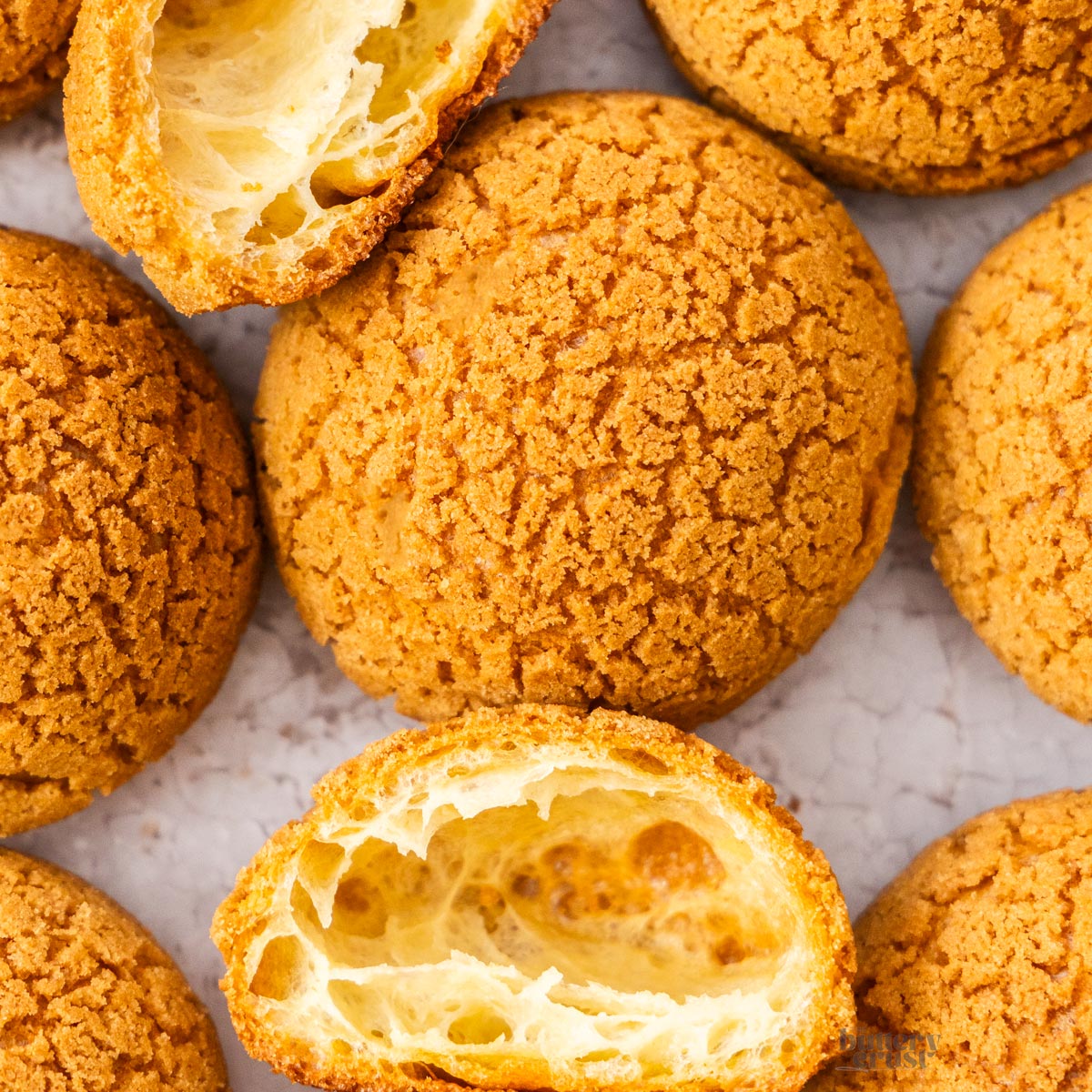 Choux Au Craquelin