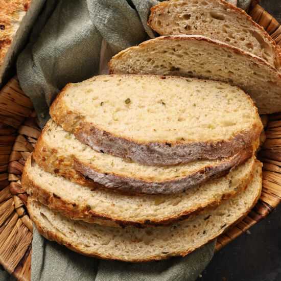 Easy Dill Pickle Cheddar Bread