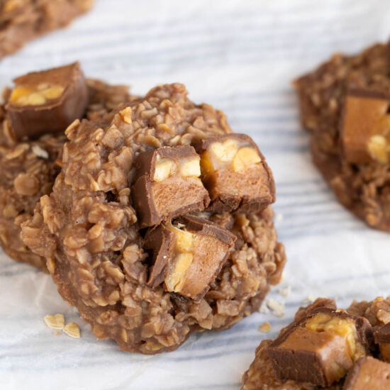 No-Bake Snickers Chocolate Oatmeal
