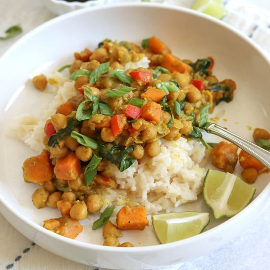 One Pot Chickpea Coconut Curry