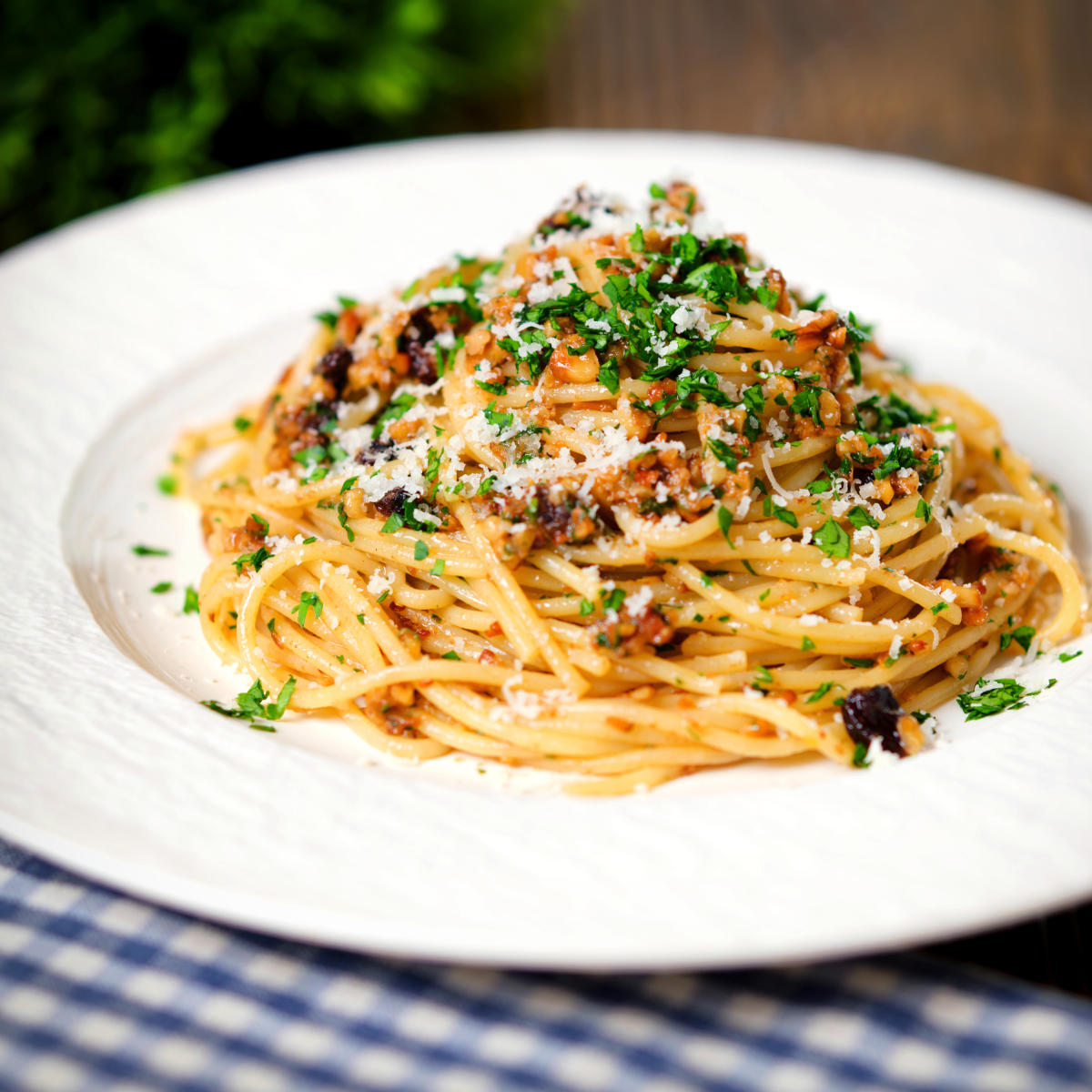 Pasta Foriana with Walnuts