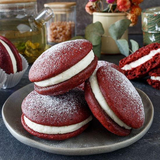 Red Velvet Whoopie Pies