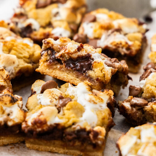 S’mores Cookie Bars
