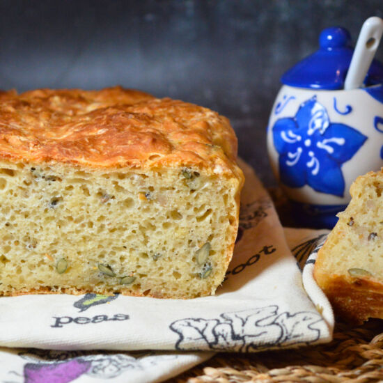 No-Knead Spelt Seeded Bread
