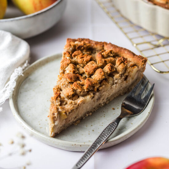 Vegan Apple Crumble Cheesecake