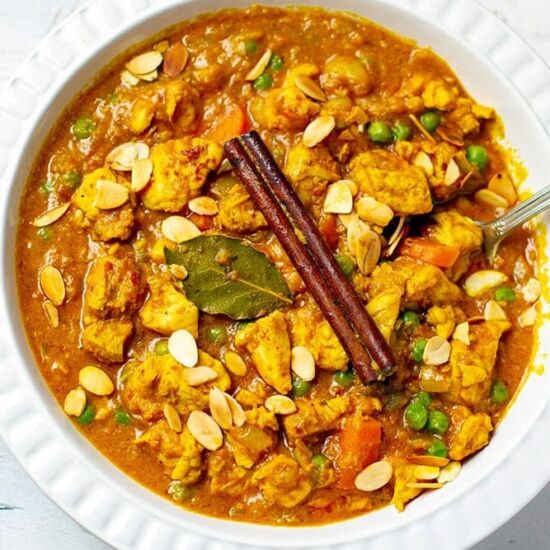 Korma-Inspired Banana Chicken Curry