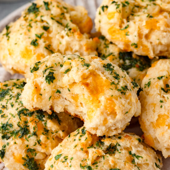 Cheddar Bay Biscuits