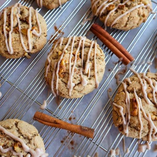 Walnut Butter Cookies With Apples