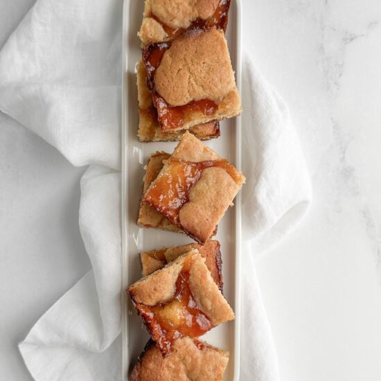 Easy Apricot Almond Bars