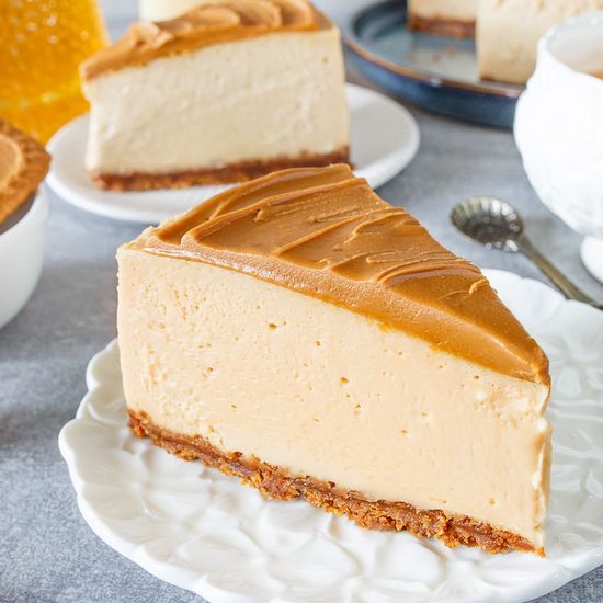 Baked Lotus Biscoff Cheesecake