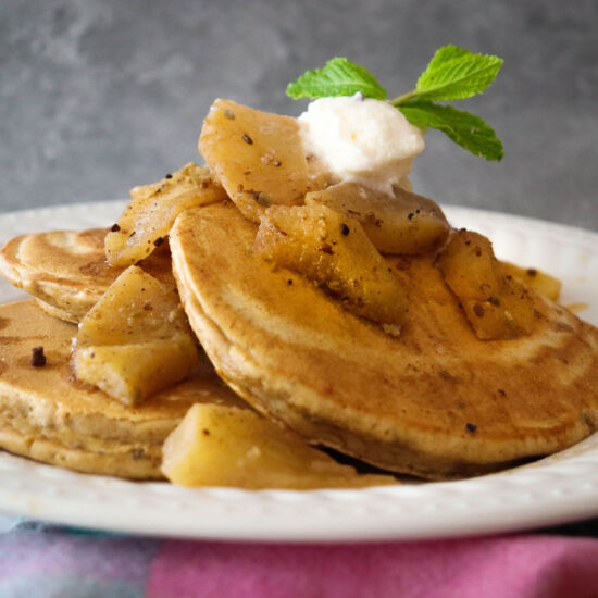 Pancakes with Chai-Spiced Apples