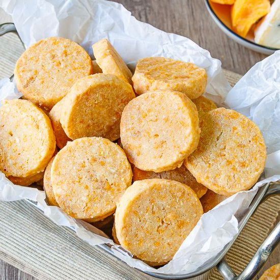 Savory Cheese Cocktail Cookies