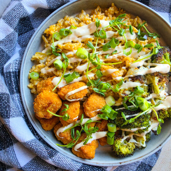 Cheesy Broccoli Chik’n Bowl