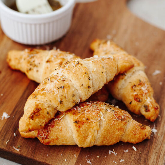 Garlic Cheese Crescent Rolls