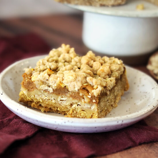 Oatmeal Crumble Pumpkin Pie Bars