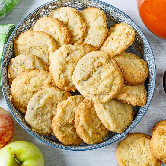 Oatmeal Mixed Nut Cookies