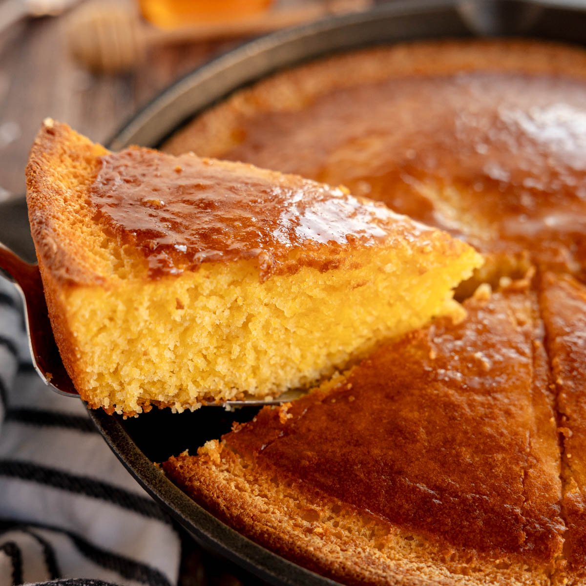 Skillet Cornbread (from scratch)