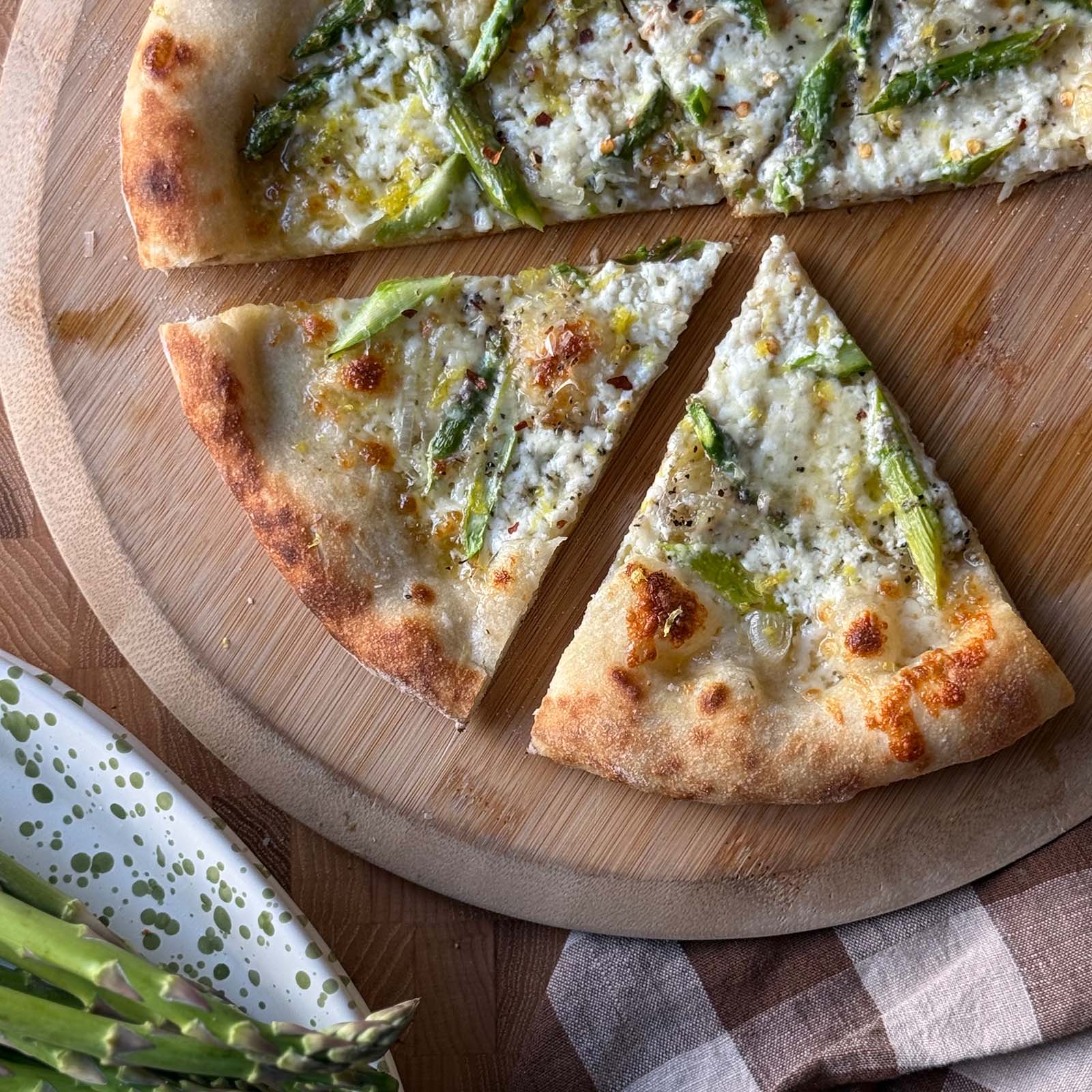 Spring Asparagus Pizza