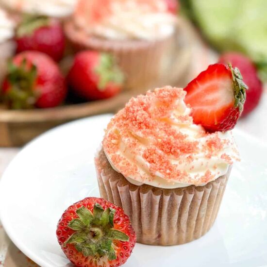 Strawberry Crunch Cupcakes