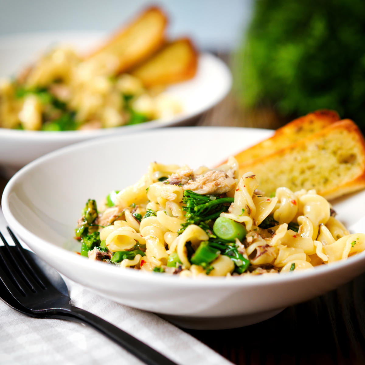 Tinned Mackerel and Broccoli Pasta