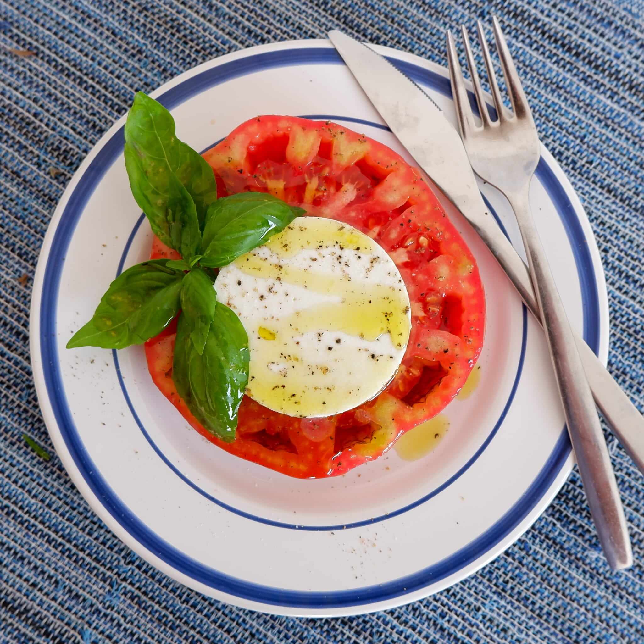 Caprese Salad (Insalata Caprese)