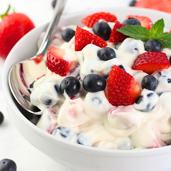 Berry Cheesecake Salad