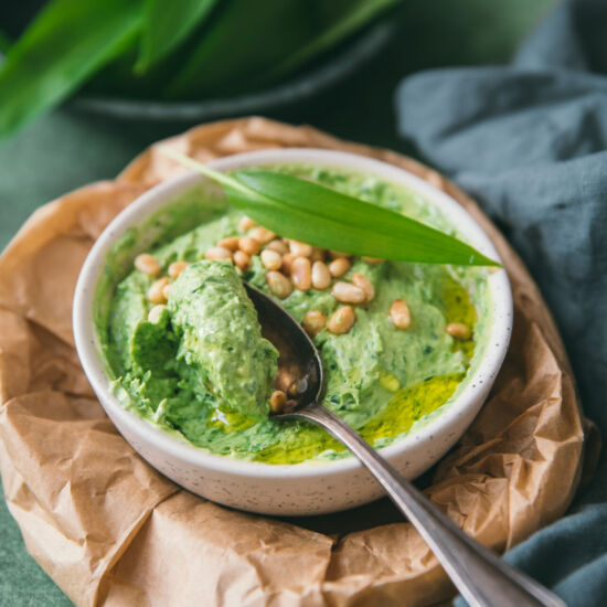 Cottage Cheese with Wild Garlic