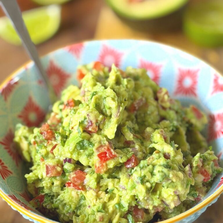 Easy Homemade Guacamole