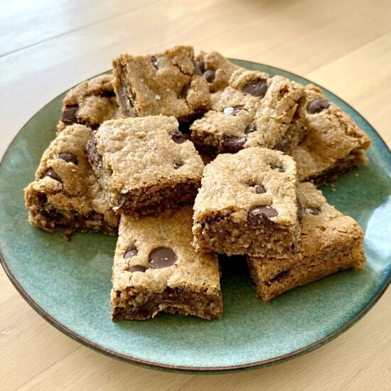 Chocolate Chip Cookiebars