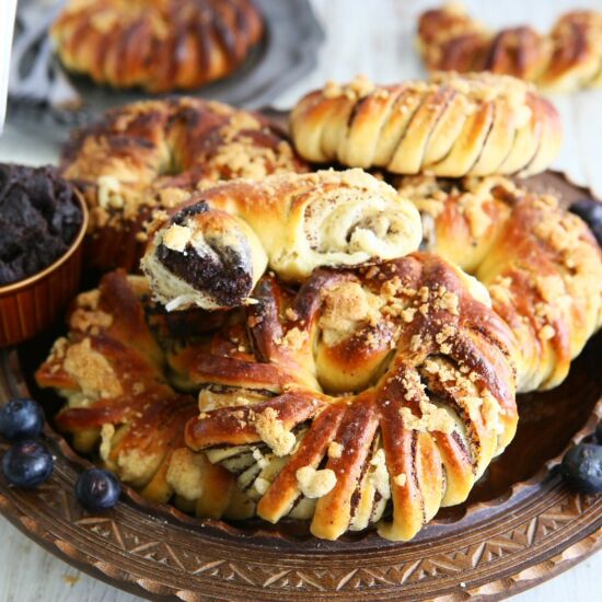 Poppy Streusel Buns