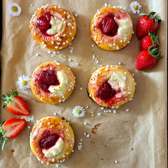 Strawberry Ricotta Buns