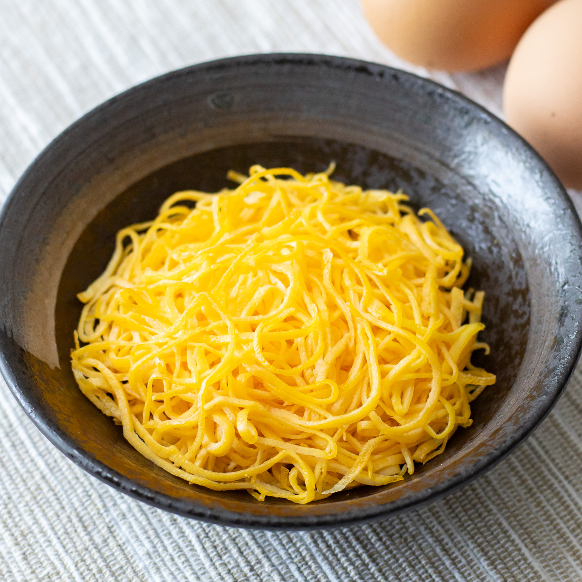 Kinshi Tamago (Thin Egg Strips)