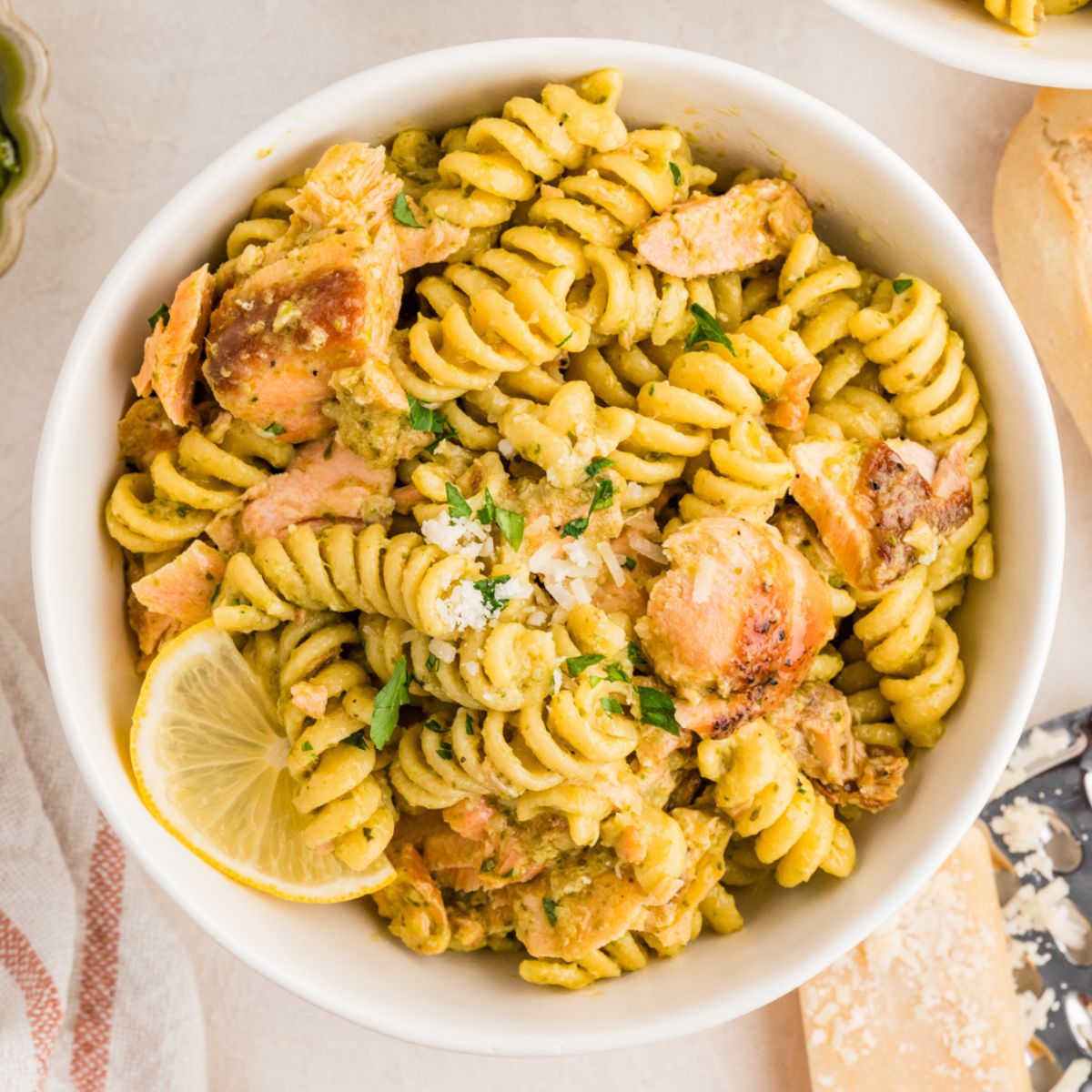 Creamy Salmon Pesto Pasta