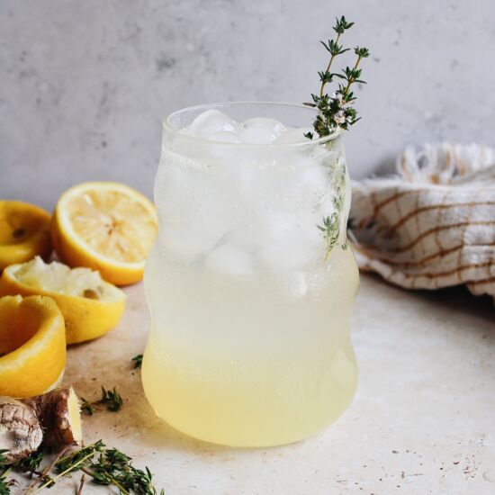 Sparkling Thyme Lemonade