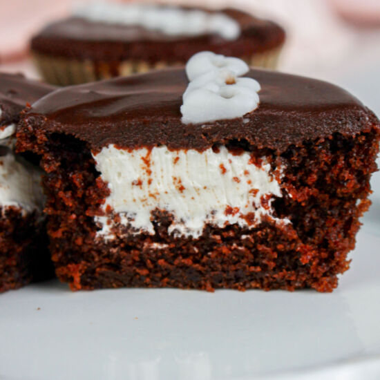 Bakery-Style Hostess Cupcakes
